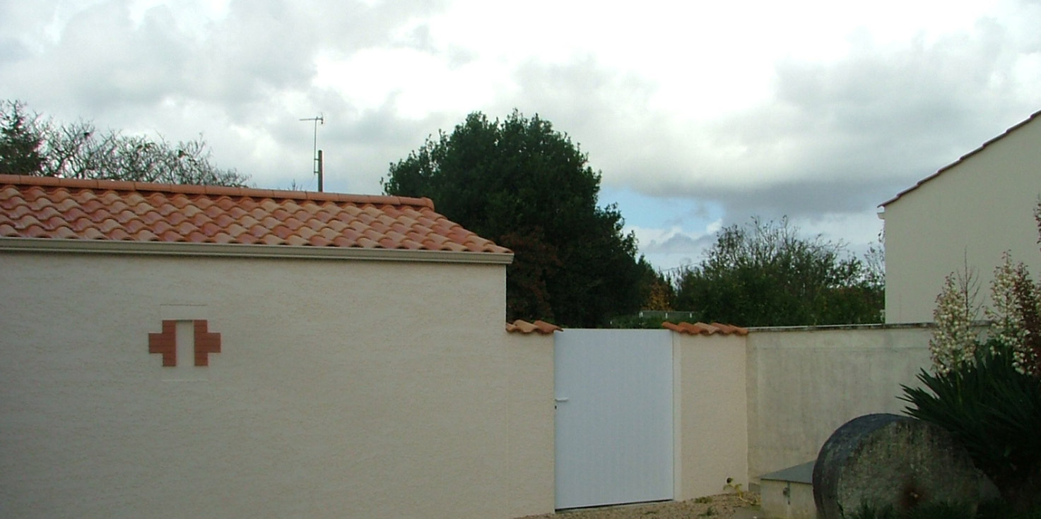 mur